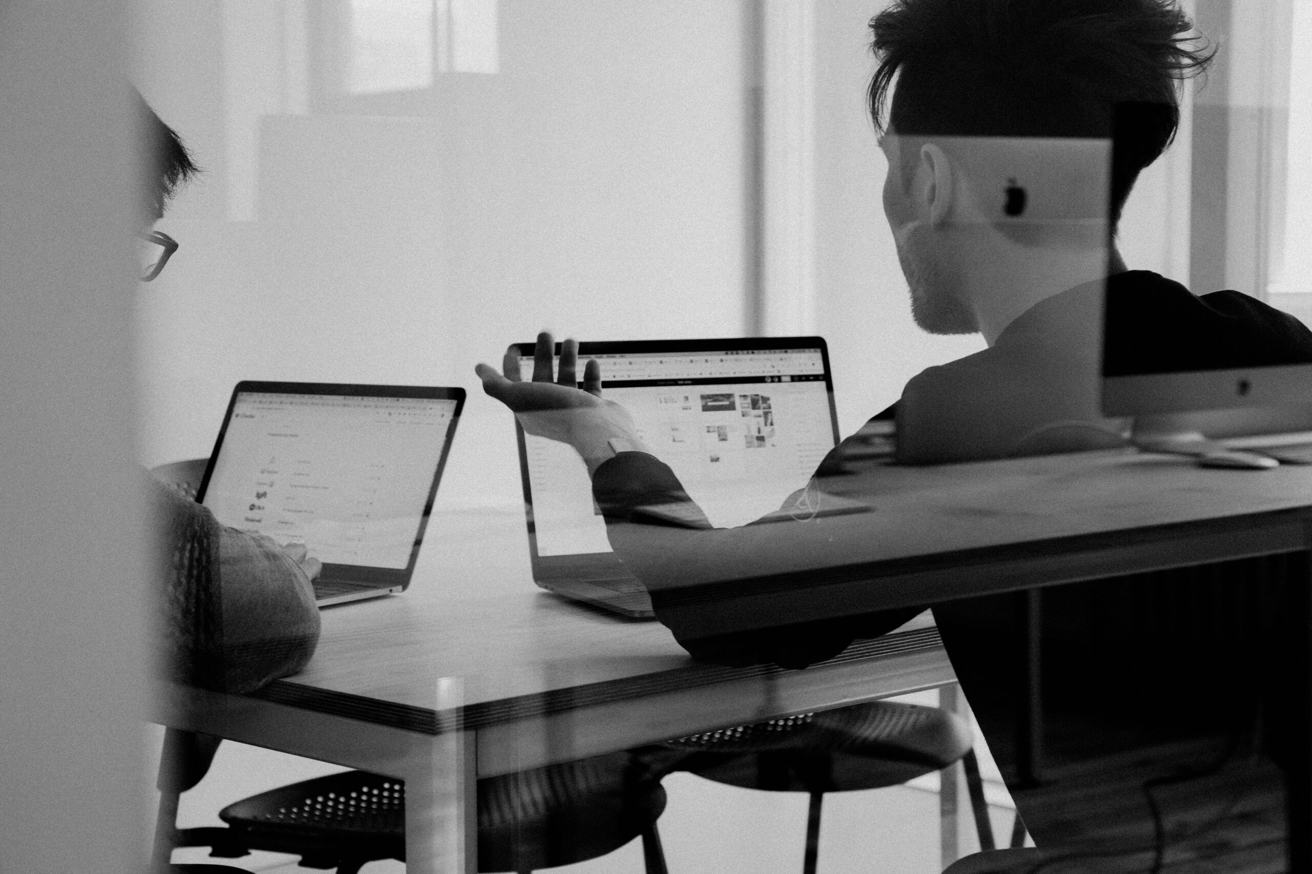 Community manager freelance basé à Pau Ader Lucas